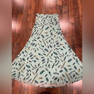 LuLaRoe A-Line maxi Skirt mint green with Feather Pattern size small